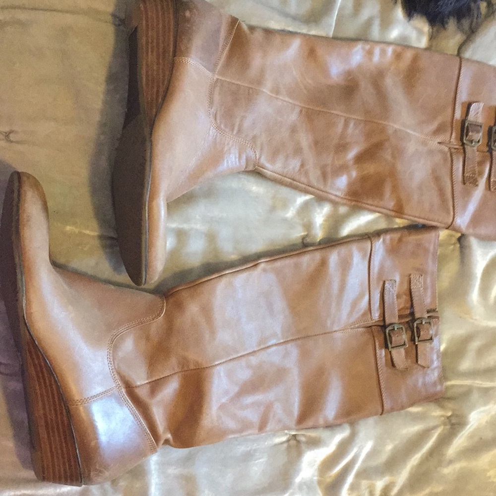 Arturo Chiang Leather Boots